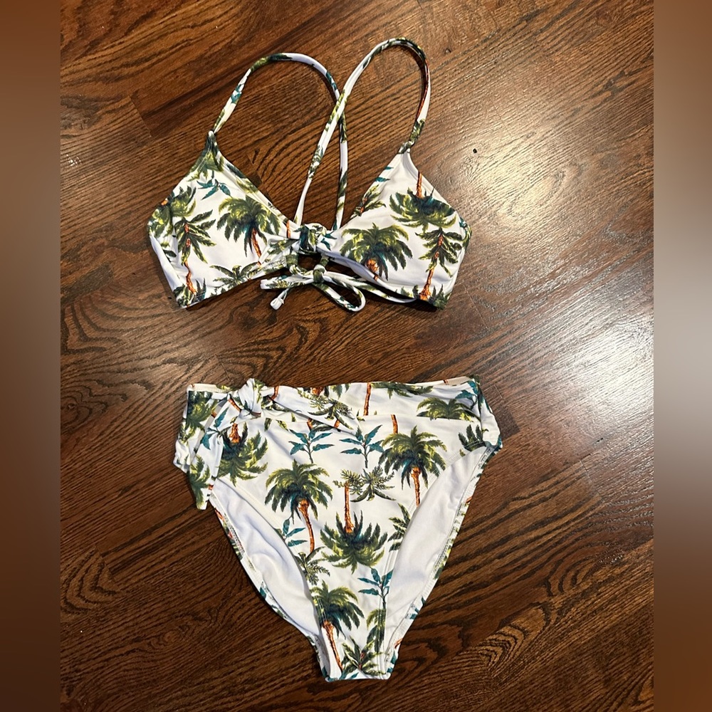 Xhilaration Bikini palm tree  (L) top & (M) bottom